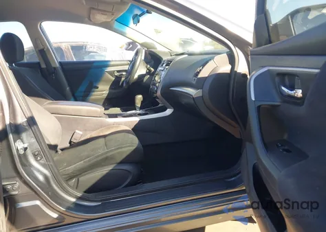 2015 Nissan Altima 2.5 S z USA, uszkodzony, nr VIN 1N4AL3AP5FC103663